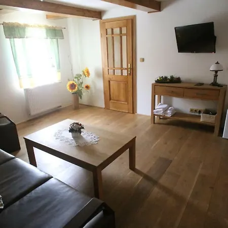 Fogadó U Bileho Konika Kostelní Bříza