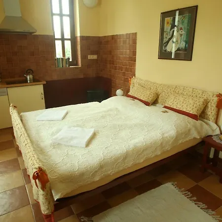 U Bileho Konika Fogadó Kostelní Bříza